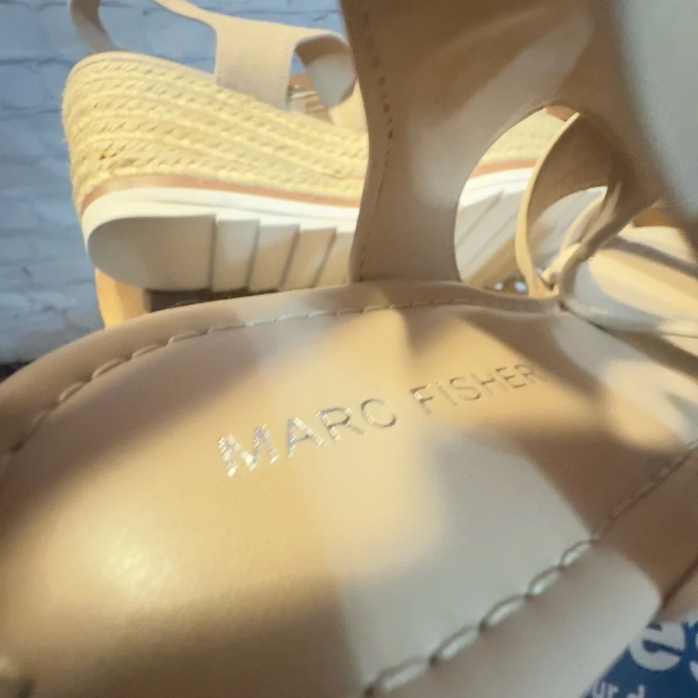 NWOT Marc Fisher Tallia leather espadrille wedge sandals size 9